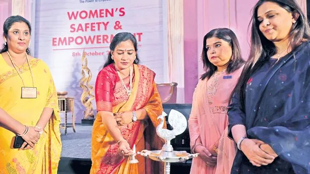 మహిళలకు భద్రత ఉన్నచోటే పెట్టుబడులు: అనిత