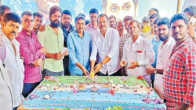 Annamayya District Politics: ఆయన పెద్దిరెడ్డి మనిషే