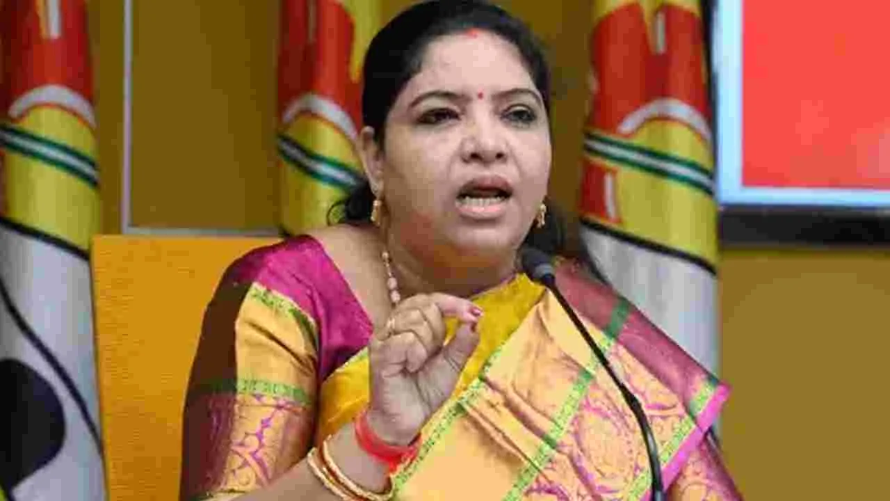 లెవెంత్‌ రెడ్డికి బుర్ర పోయింది!: సంధ్యారాణి
