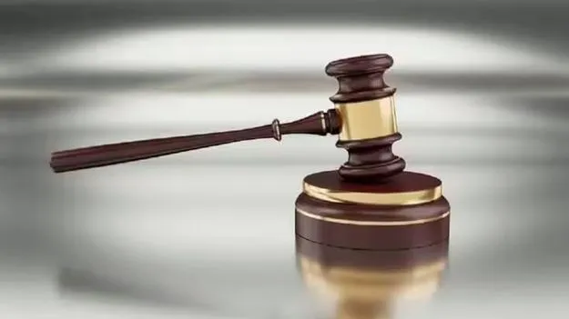 Nagaram Land Case: నాగారం భూముల కేసులో ఐఏఎస్‌, ఐపీఎస్‌లకు కోర్టు ధిక్కరణ నోటీసులు