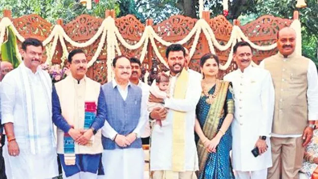 Family Celebration: కేంద్ర మంత్రి రామ్మోహన్‌ ఇంట సందడి