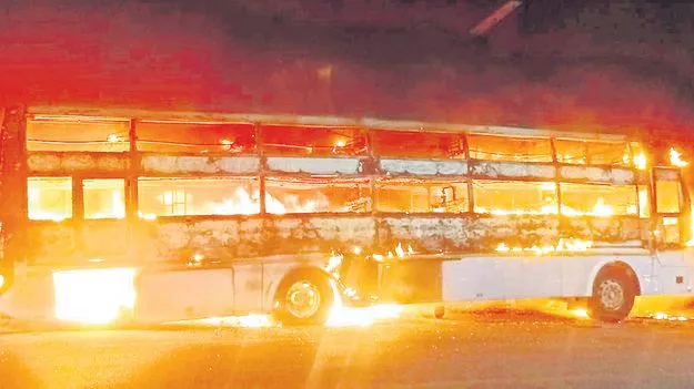  National Highway 44: అనంతలో ట్రావెల్స్‌ బస్సు దగ్ధం