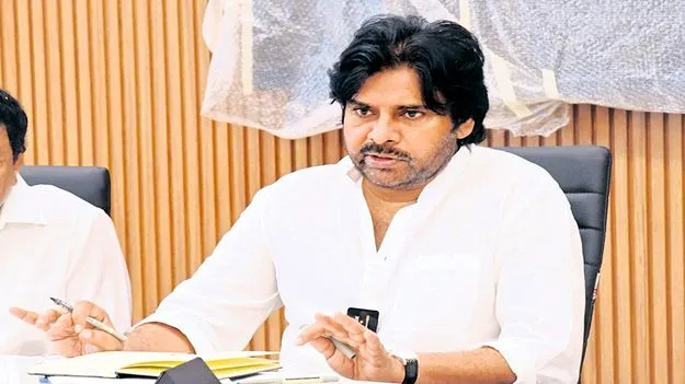 Deputy CM Pawan: మత్స్యకారుల జీవితాల్లో మెరుగైన మార్పులు తేవాలి