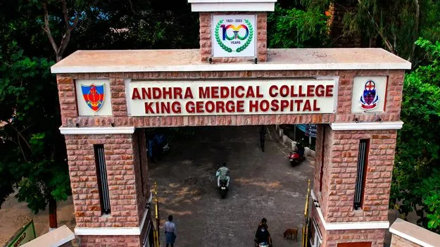 Visakhapatnam: కేజీహెచ్‌లో కోలుకుంటున్న విద్యార్థినులు