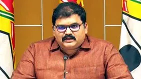 Swachhandra Corporation Chairman: పోలీసులను గూండాలంటారా?: పట్టాభిరామ్‌ 