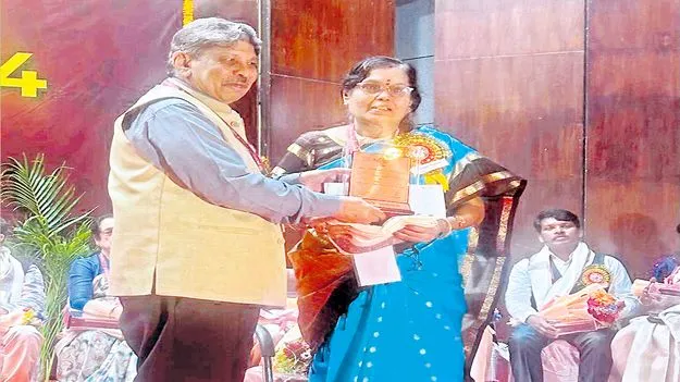 Sahitya Akademi Award: తుర్లపాటి రాజేశ్వరికి  కేంద్ర సాహిత్య అకాడమి పురస్కారం
