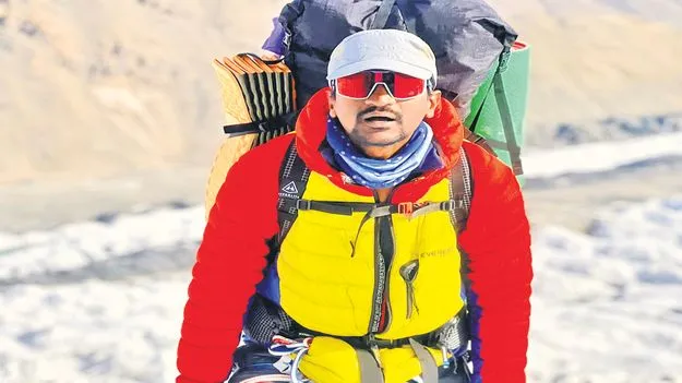Mountaineer Bharat: తెలుగు తేజం అరుదైన ఘనత