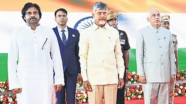 Private Bus Road Accident: ప్రమాదంపై గవర్నర్‌,  సీఎం, డిప్యూటీ సీఎం దిగ్ర్భాంతి