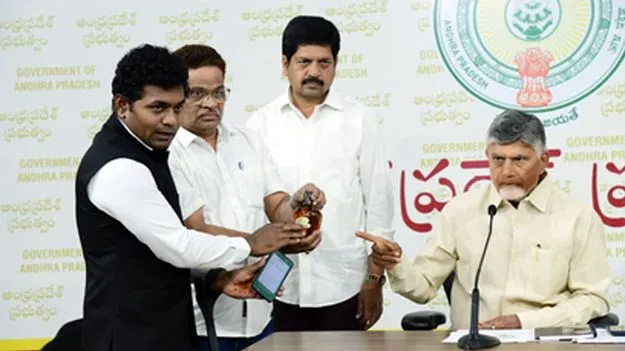 AP CM Chandrababu Orders: నకిలీ మద్యంపై సిట్‌