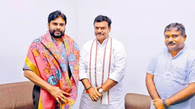 బీసీలను బలహీన వర్గాలు అనడం సరికాదు: మాధవ్‌