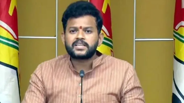 Central Leaders: తొక్కిసలాట ఘటనపై నేతల దిగ్భ్రాంతి