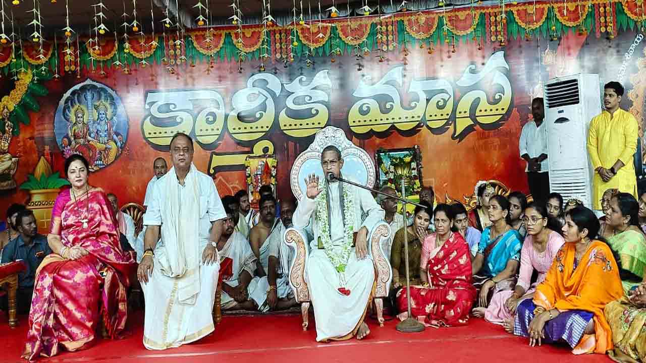 VPR Foundation Laksha Deepotsavam: నెల్లూరు వీఆర్సీ మైదానంలో లక్ష దీపోత్సవం