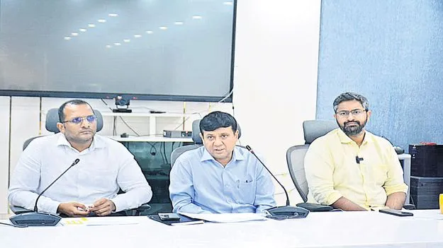 మరో 12 గంటలు కీలకం