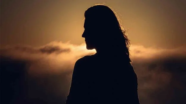 Married Woman Takes life: యువకుడి వేధింపులు భరించలేక వివాహిత ఆత్మహత్య