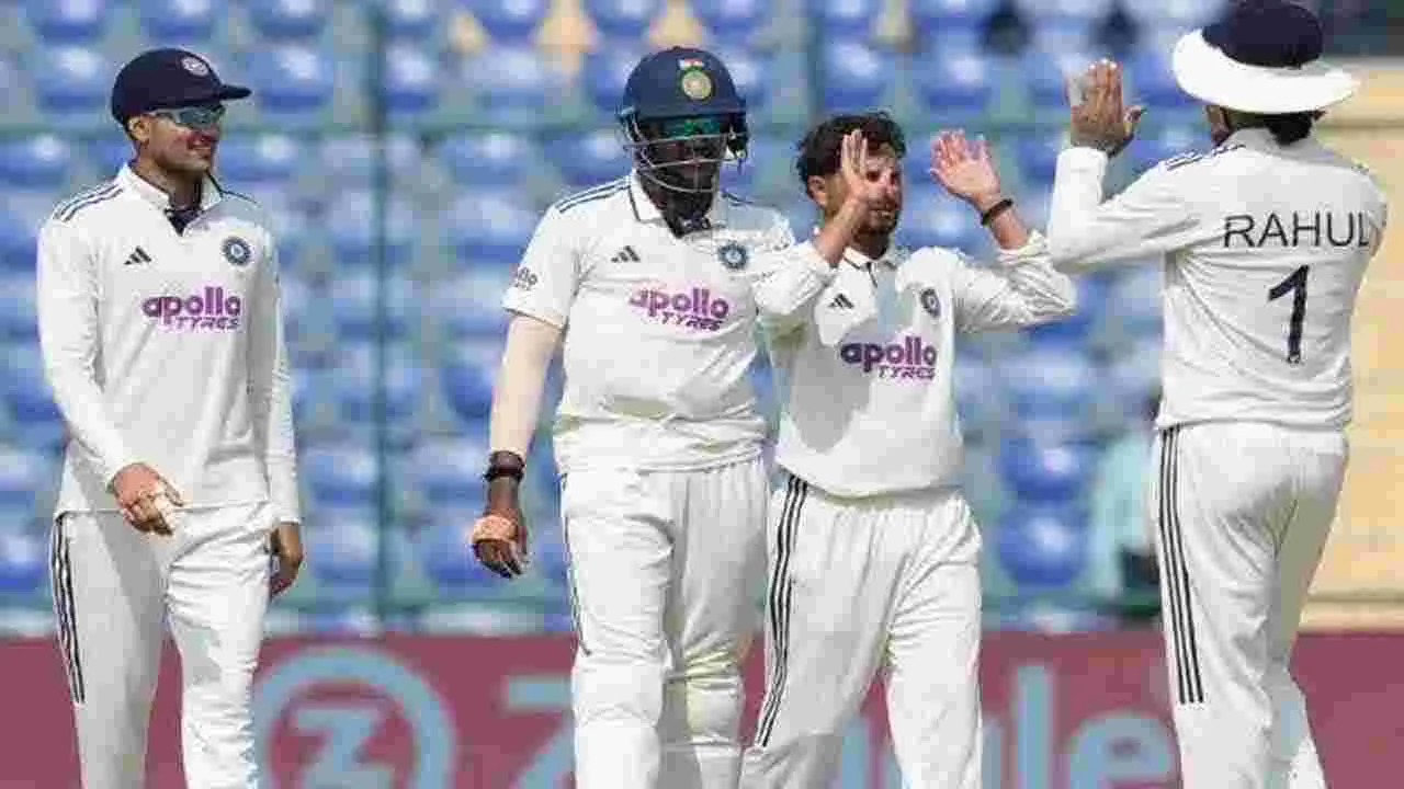 Delhi Test: వెస్టిండీస్ ఆలౌట్.. భారత్ టార్గెట్ ఎంతంటే?