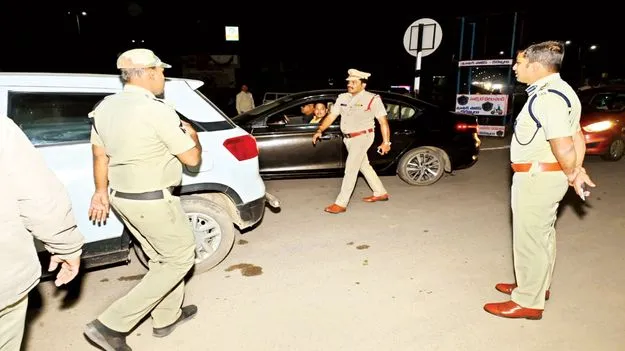 ఢిల్లీ పేలుళ్ల ఘటనతో..  పోలీసు యంత్రాంగం అప్రమత్తం