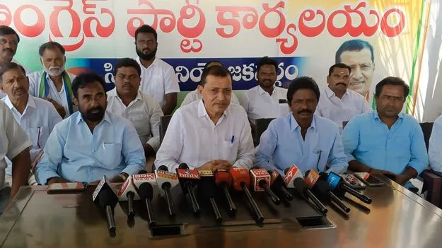 బీఆర్‌ఎస్‌ పార్టీయే ప్రజలకు బాకీ ఉంది