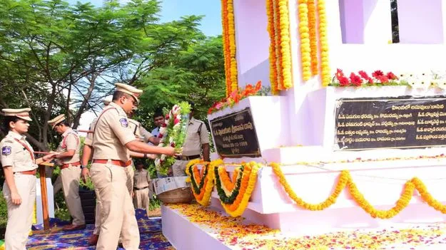 పోలీసు అమరుల త్యాగాలు చిరస్మరణీయం