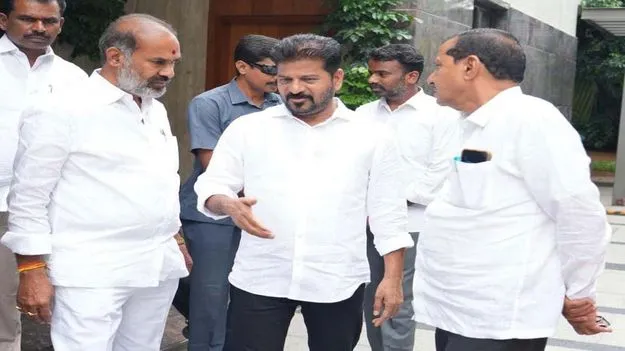 ముఖ్యమంత్రి రేవంత్‌రెడ్డిని కలిసిన ప్రభుత్వ విప్‌