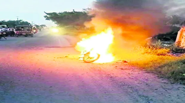 మంటల్లో బైక్‌