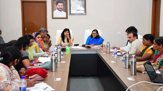 అంగన్‌వాడీల్లో సేవలపై అవగాహన కల్పించాలి