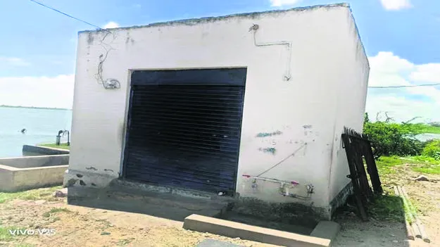 వైసీపీకి అధికారుల అండ.!