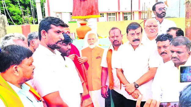 జీఎస్టీ తగ్గింపు బోర్డులు ఏర్పాటు చేయాలి : ఎంపీ 