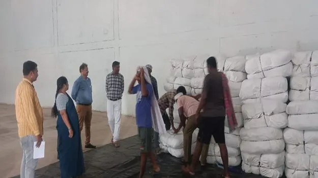 స్వశక్తి మహిళలకు ఇందిరమ్మ చీరలు..