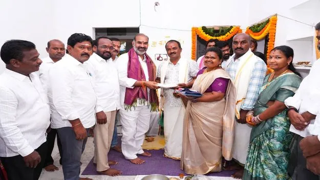 నెరవేరుతున్న పేదవాడి సొంతింటి కల