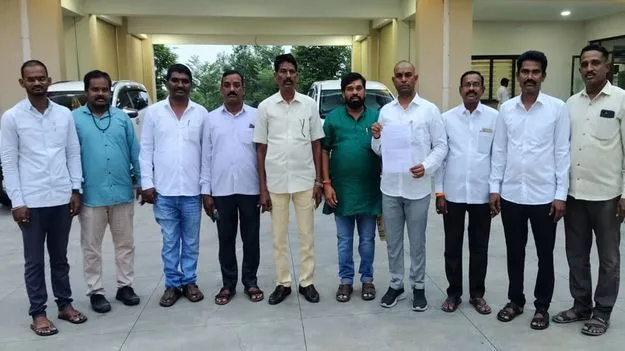 స్థానిక అవసరాలకు ఇసుక అందించాలి