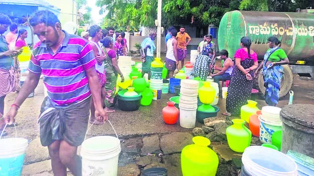 పిన్నేపల్లిలో తాగునీటి కష్టాలు  