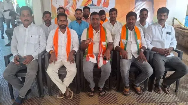 షరతులు లేకుండా ధాన్యం కొనుగోలు చేయాలి