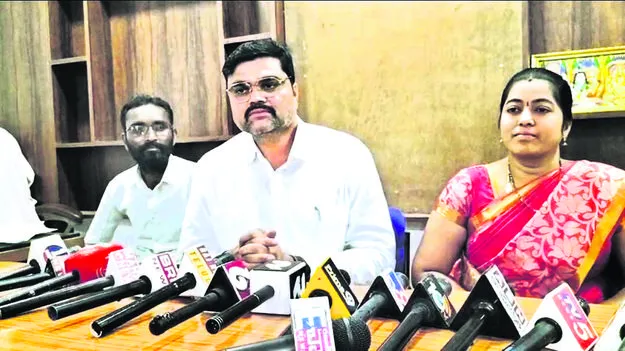 ప్రజాసమస్యలపై నిర్లక్ష్యం వల్లే పదవి ఊడింది