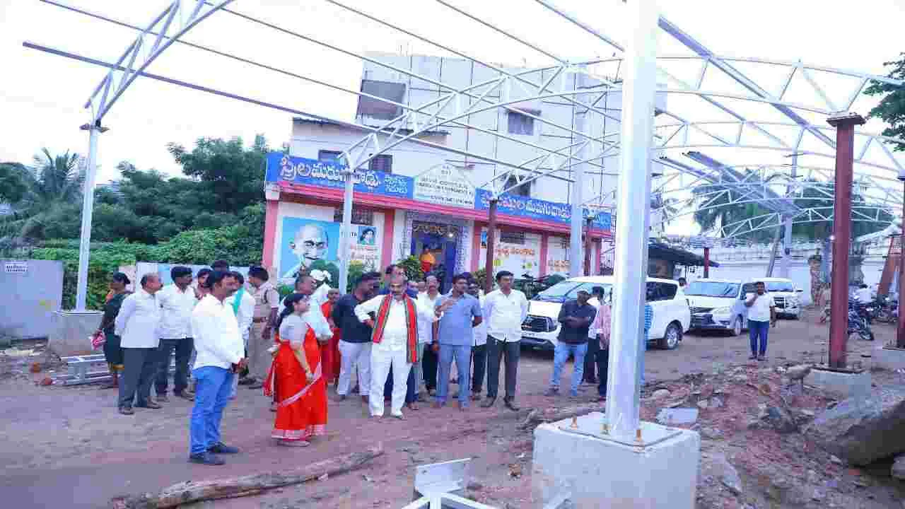 అభివృద్ధి పనులను త్వరగా పూర్తిచేయాలి