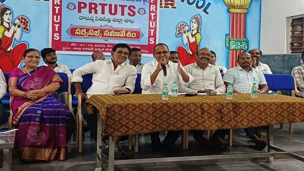 పాత పెన్షన్‌ విధానాన్ని పునరుద్ధరించాలి