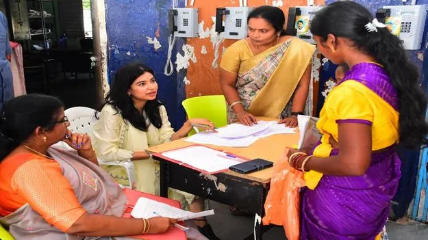 పారదర్శకంగా సీట్లను భర్తీ చేయాలి