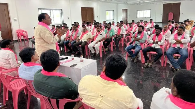 స్థానిక ఎన్నికల్లో సత్తా చాటాలి.. 