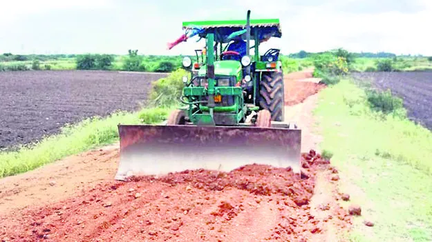  రోడ్డుకు తాత్కాలిక మరమ్మతులు