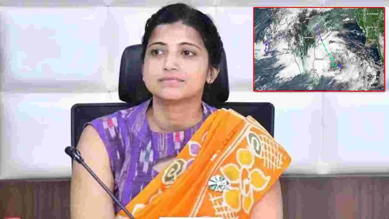 Cyclone Montha IAS Amrapali: రంగంలోకి ఆమ్రపాలి.. అధికారుల పరుగులే పరుగులు