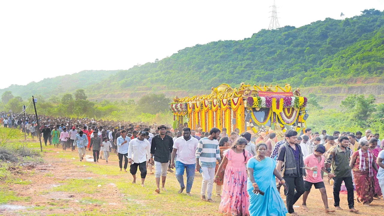 అన్నవరం.. భక్తజనసంద్రం