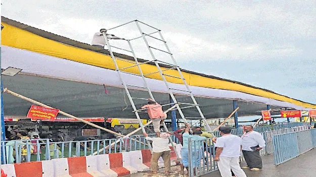 తుఫాన్‌ హెచ్చరికలు.. రత్నగిరిపై భక్తుల రక్షణకు చర్యలు