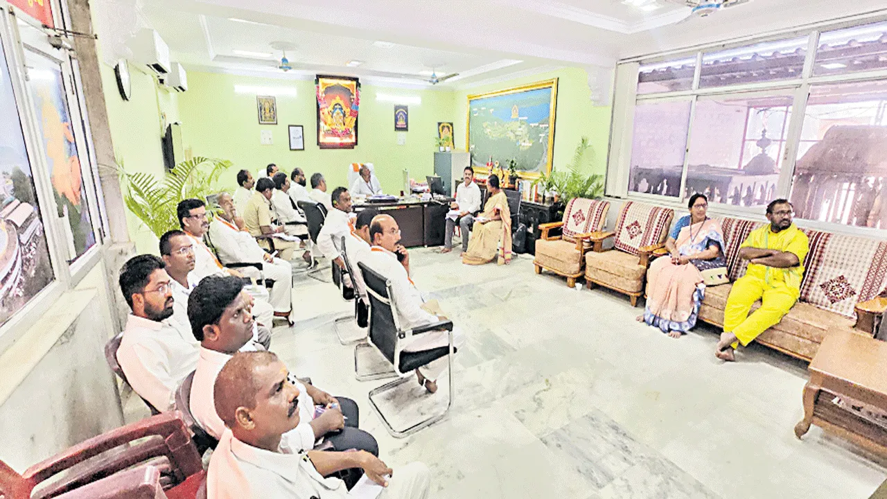 అన్నవరం...అప్రమత్తం!