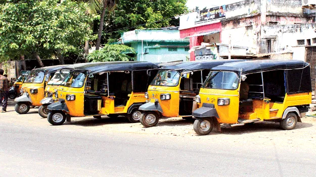  Auto Drivers  నేడు ఆటోడ్రైవర్ల సేవలో.. 