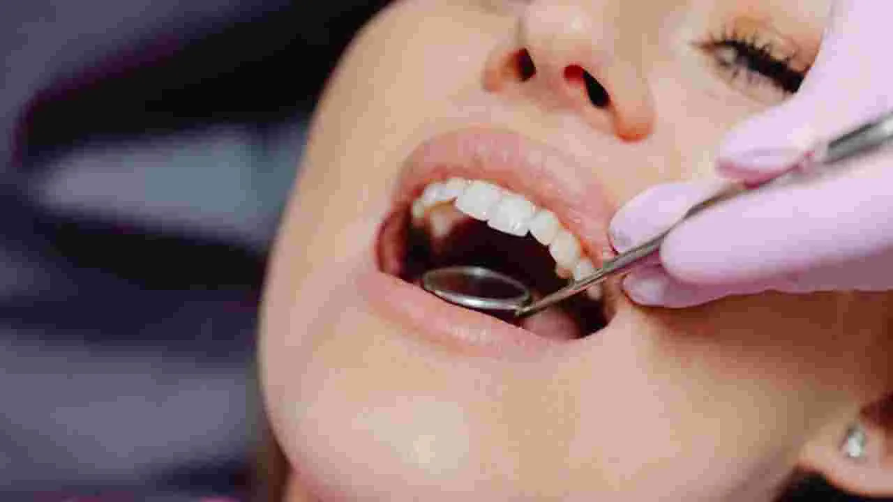 Gut brain axis: నోటిలోని బ్యాక్టీరియా వల్ల పార్కిన్సన్ వస్తుందా? కొత్త అధ్యయనం ఏం చెబుతోందంటే..