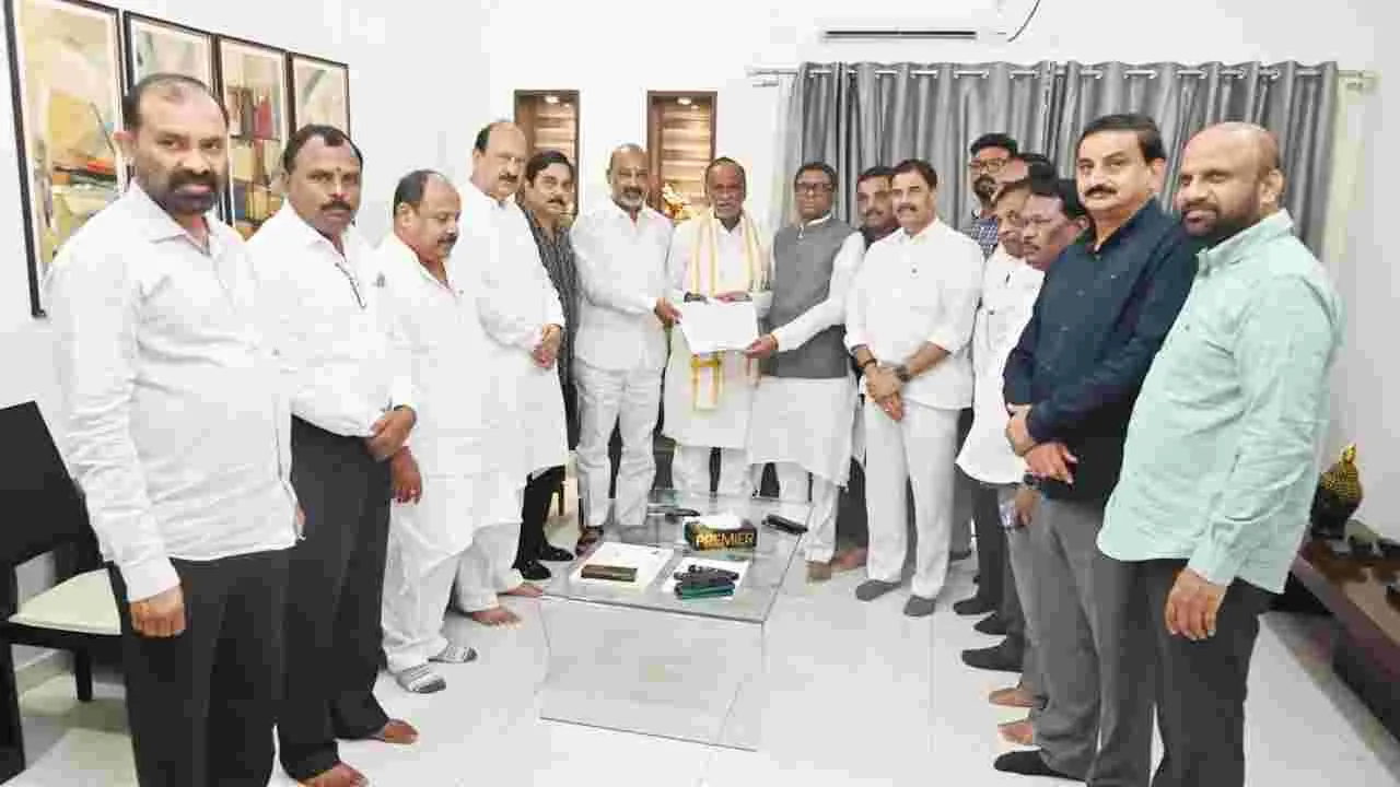 BJP VS Revanth Reddy Govt: బీజేపీ మరో యాక్షన్ ప్లాన్.. విద్యాసంస్థల పక్షాన పోరాడాలని నిర్ణయం