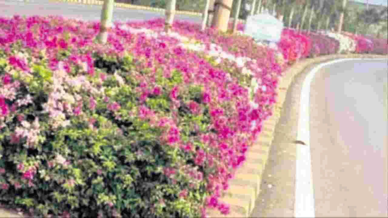 భువన సుందరంగా..