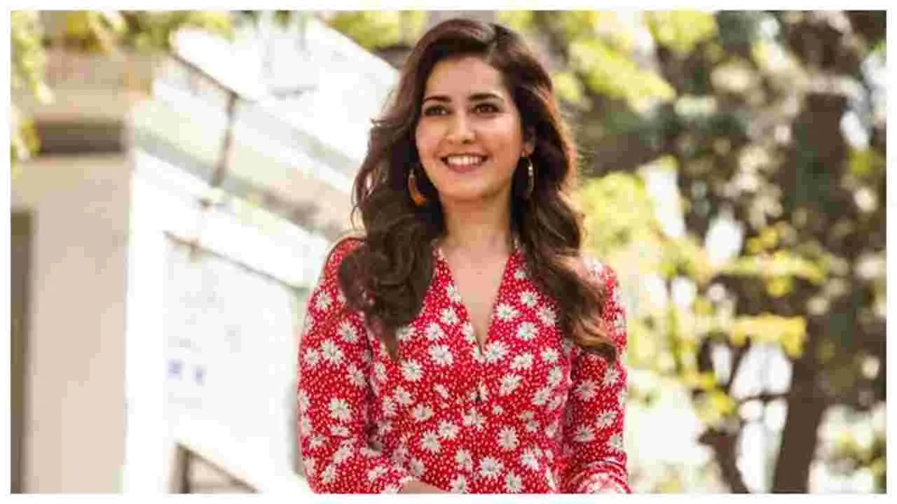 Raashi Khanna: నేను పుస్తకాల పురుగుని.. అలా ‘బాహుబలి’ మిస్‌