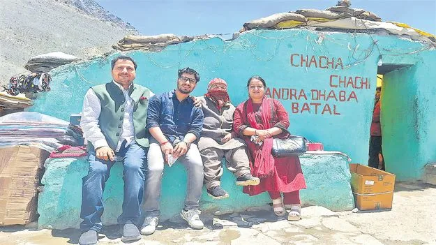 వీరిది.. కొండంత సేవ