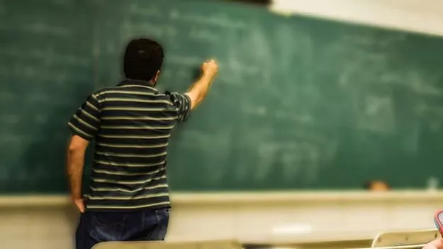 Hyderabad: ఇంటర్‌ విద్యార్థినులకు సెక్స్‌ పాఠాలు.. 