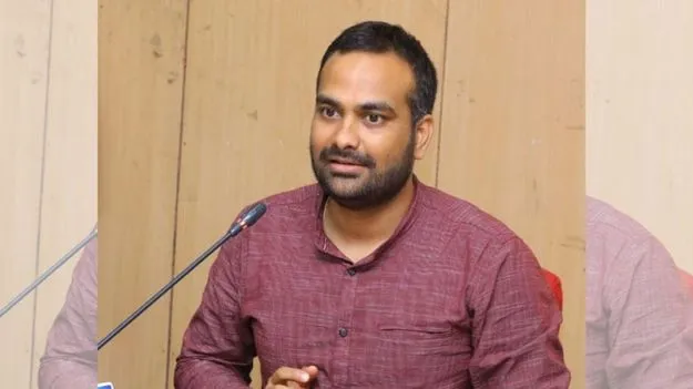 RV Karnan: కమిషనర్‌ వార్నింగ్.. పనితీరు మారకుంటే చర్యలు తప్పవు